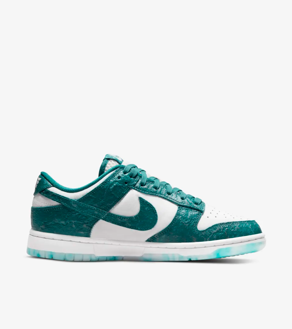 Nike Dunk Low Ocean Trainers Women's